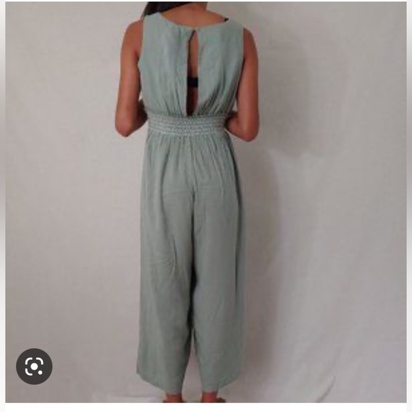 Japna Sleeveless Jumpsuit - Picture 2 of 9